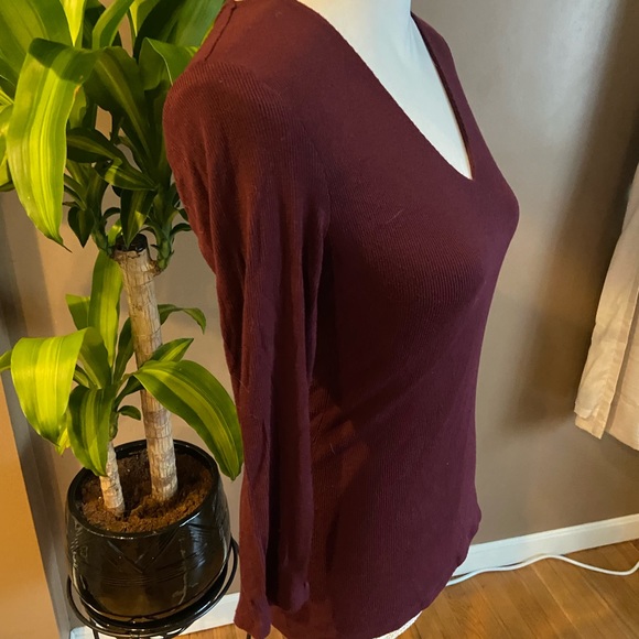 Like New INC Maroon 3/4 Sleeve V Neck Top - Picture 5 of 6